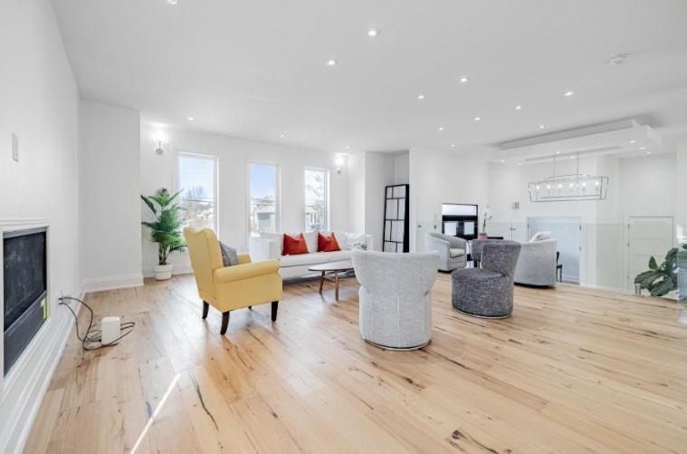 Executive Room In Toronto Next To Yorkdale Shopping Centre Екстер'єр фото